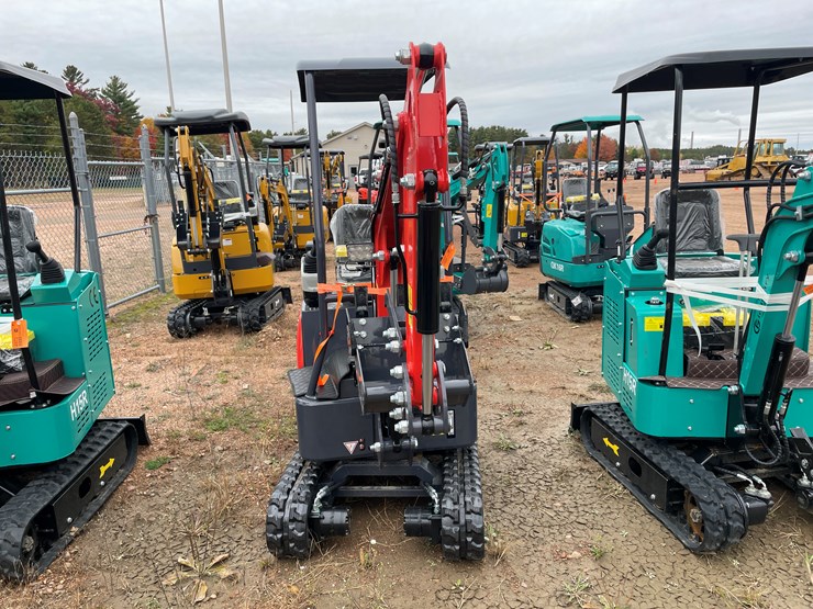 #1689-•-agt-mx15rx-mini-excavator-image-2