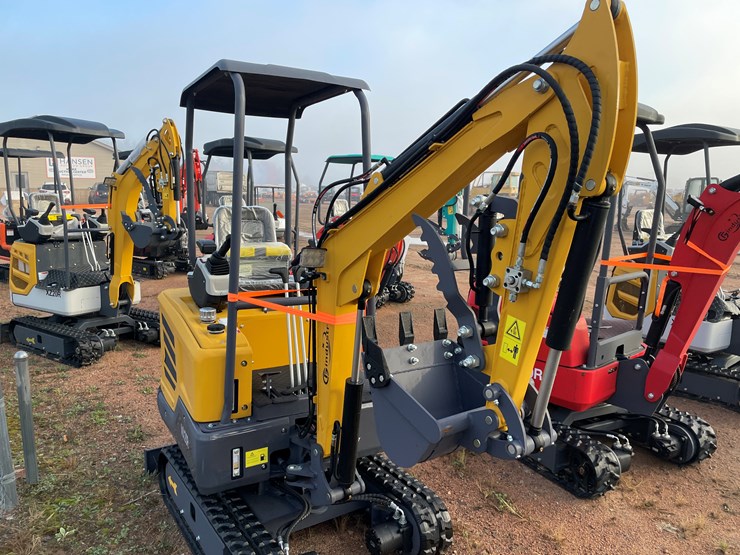 #1793-•-agt-mx20r-mini-excavator-image-3