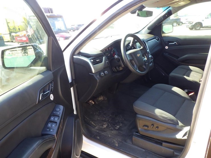 2020-chevrolet-tahoe-image-5