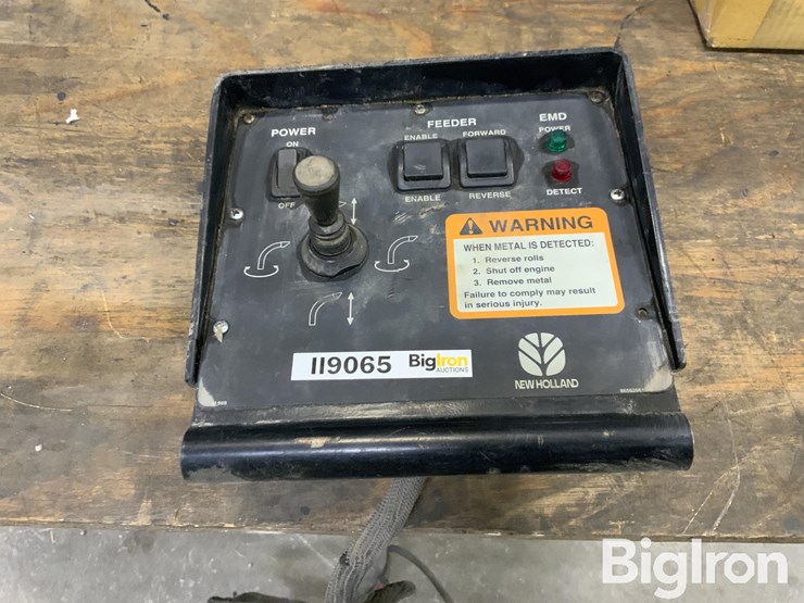 new-holland-corn-chopper-monitor-image-2