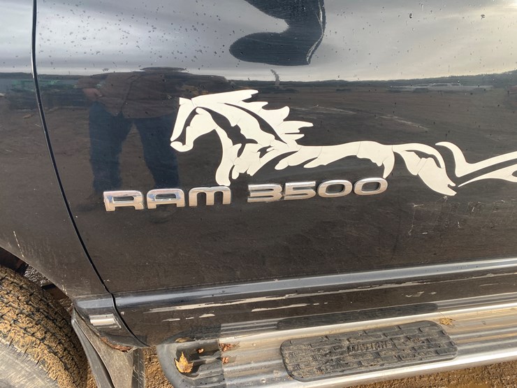 2003-dodge-ram-3500-image-9