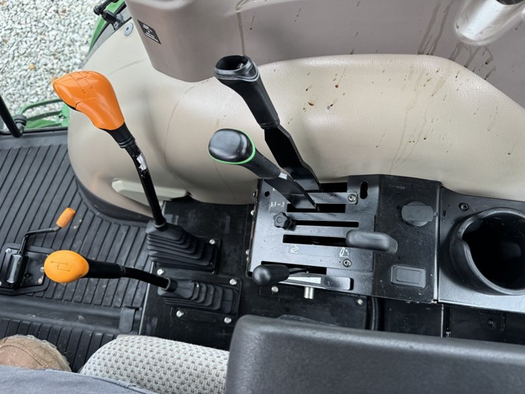 john-deere-5075e-image-10