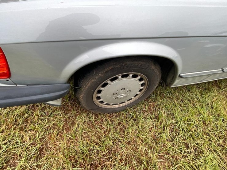 1987-mercedes-560sl-(at,-2-door,-v8,-miles-image-8