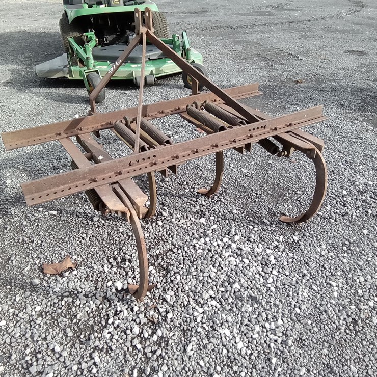 #916 • 4 SHANK ORCHARD PLOW