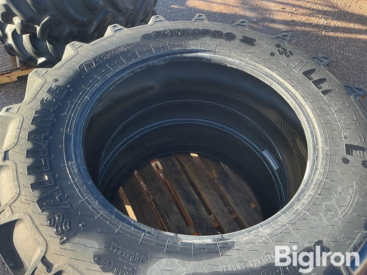 alliance-farm-pro-ii-380/85r30-tractor-tires-image-9