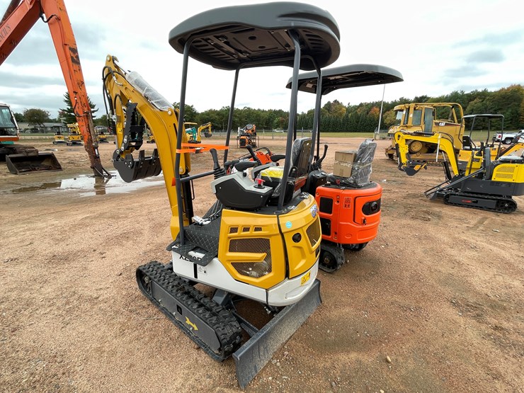 #1788-•-agt-xz20r-mini-excavator-image-7