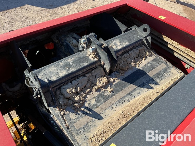 2004-new-holland-bb960s-image-16