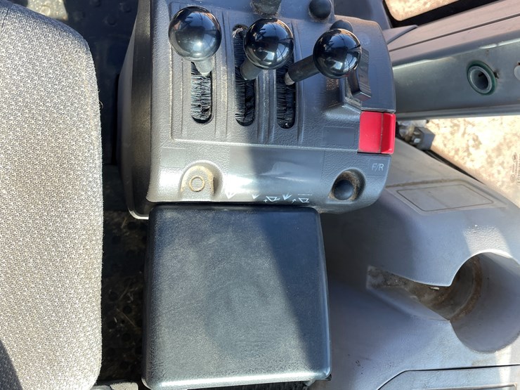 2015-volvo-l70h-image-55