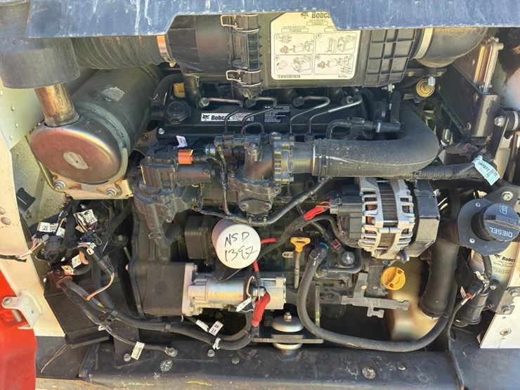 2021-bobcat-s590-image-13