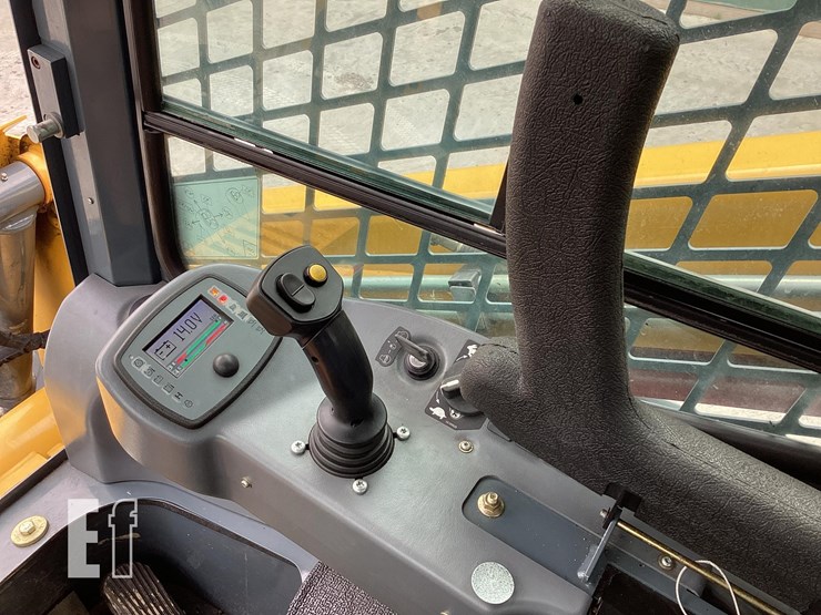 2014-gehl-rt250-image-16