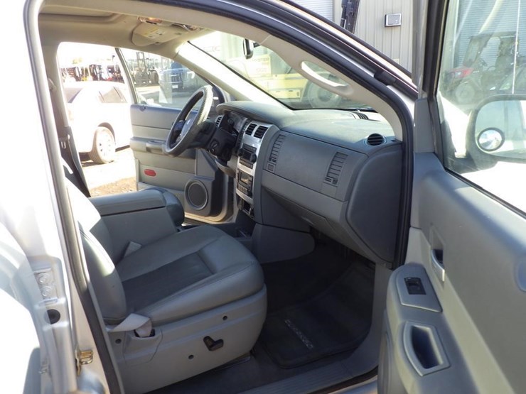 2004-dodge-durango-image-6