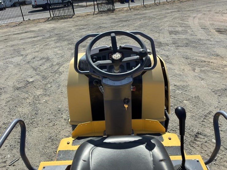 2015-dynapac-cc1200-image-20