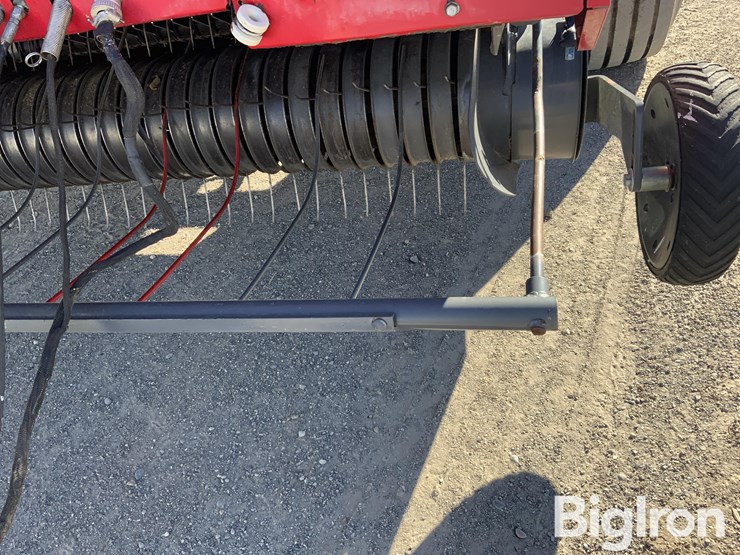 2014-massey-ferguson-2956a-image-11