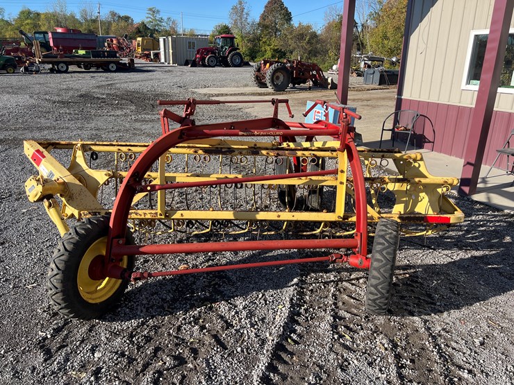 new-holland-256-image-4