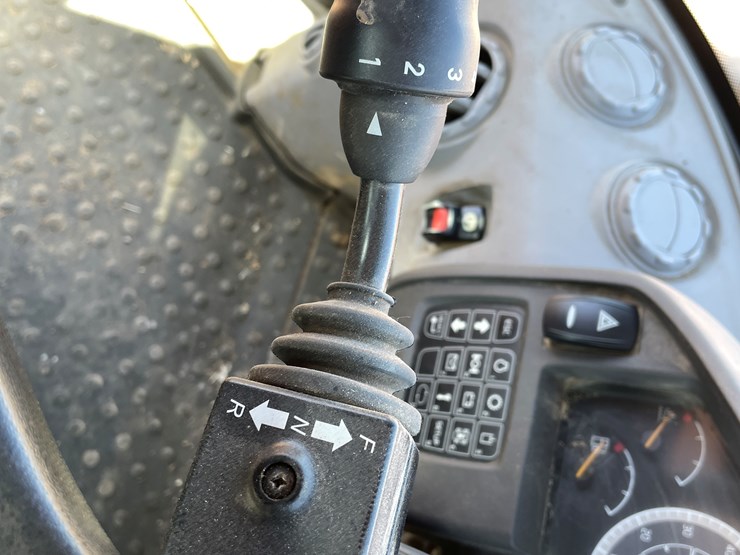 2015-volvo-l70h-image-52