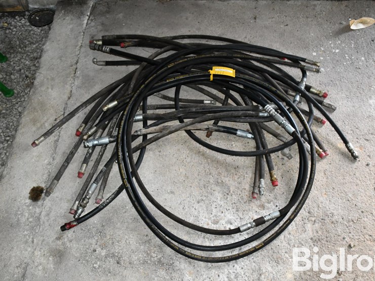 assortment-of-hydraulic-hoses-image-2
