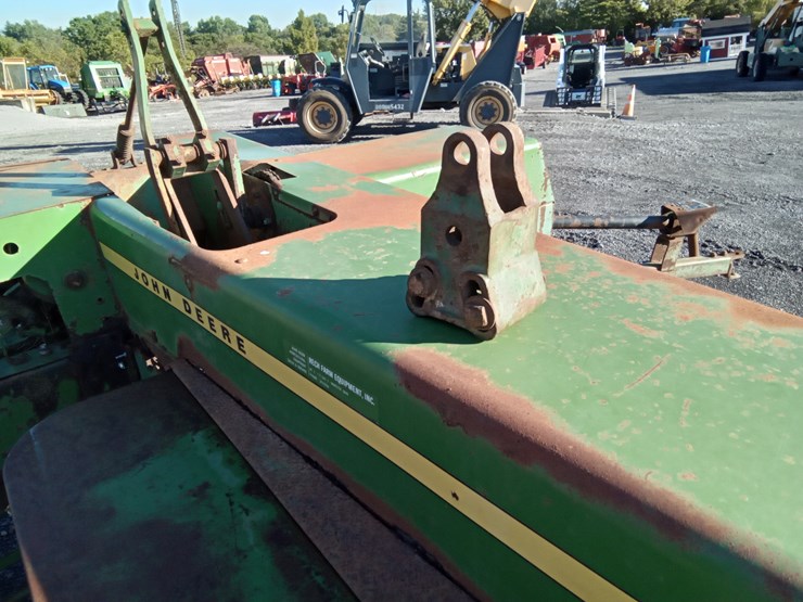 john-deere-336-image-5