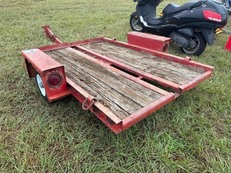 red-trailer-**no-title**-image-5