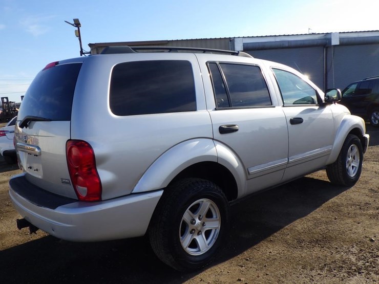 2004-dodge-durango-image-3