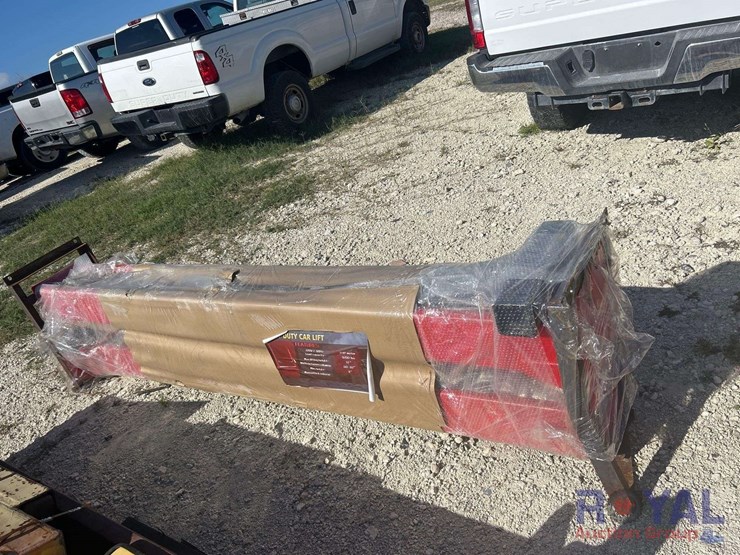 unused-sdj-4000-9,000lb-two-post-electric-auto-lift-image-1