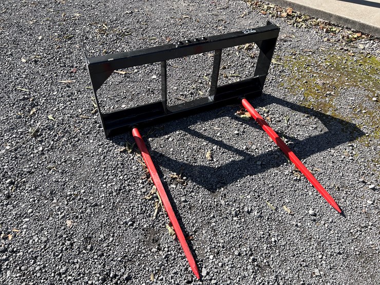 #826-•-unused-kivel-qt-bale-spear-image-1