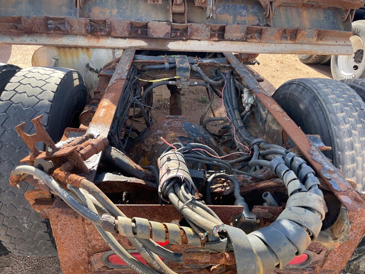 2006-international-7400-image-16