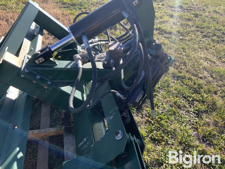 art’s-way-center-piece-for-land-plane-image-9