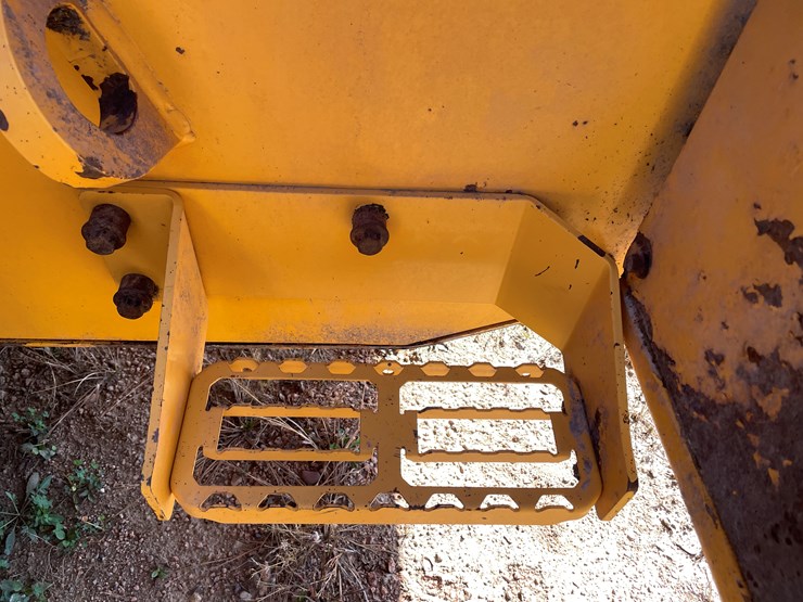 2015-volvo-l70h-image-26