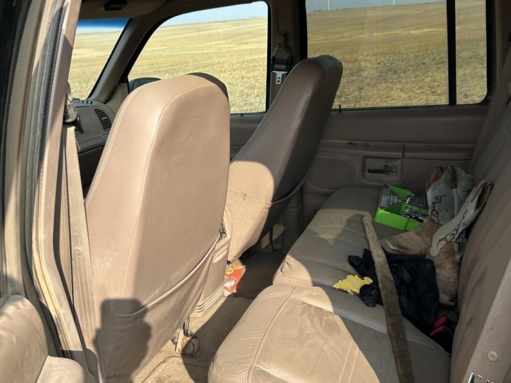 2001-ford-explorer-xlt-image-16