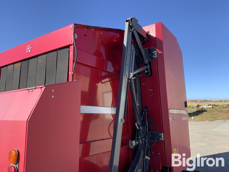 2014-massey-ferguson-2956a-image-17