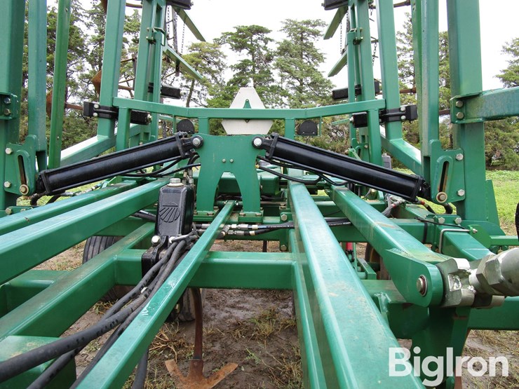 2018-great-plains-6327uc-12-27'-ultra-chisel-w/3-bar-harrow-image-13