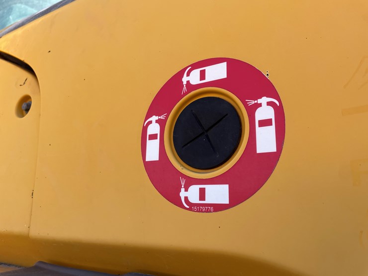 2015-volvo-l70h-image-25