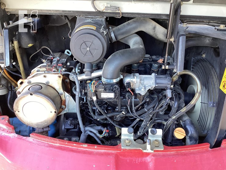 2016-takeuchi-tb240-image-14