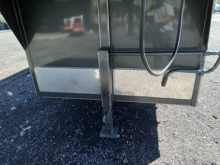 #918-•-2021-mtpa-gooseneck-stock-trailer-image-3
