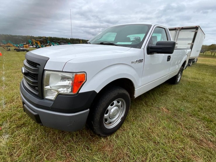 2014-ford-f150-xl-image-3