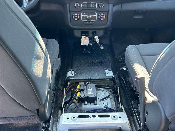 2021-chevrolet-tahoe-image-25