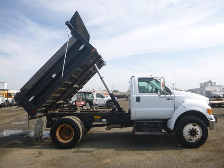 ford-f750-image-9