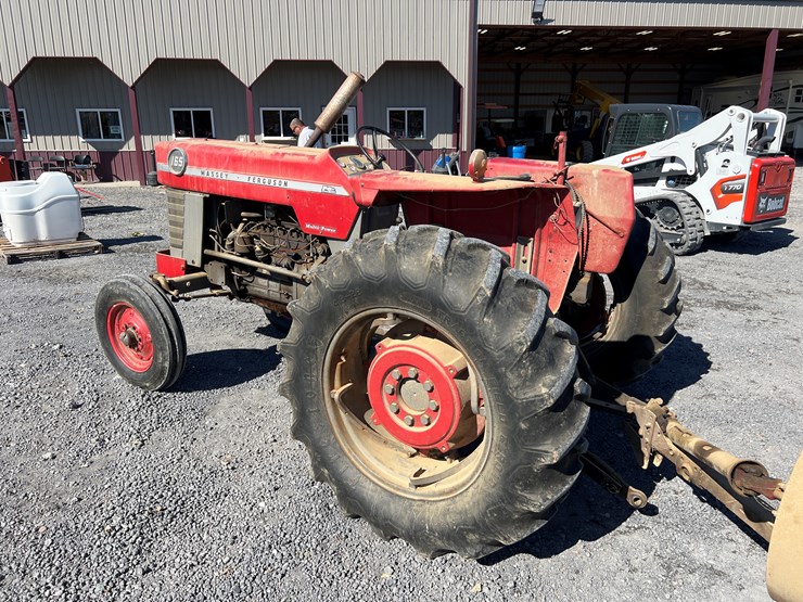 massey-ferguson-165-image-4