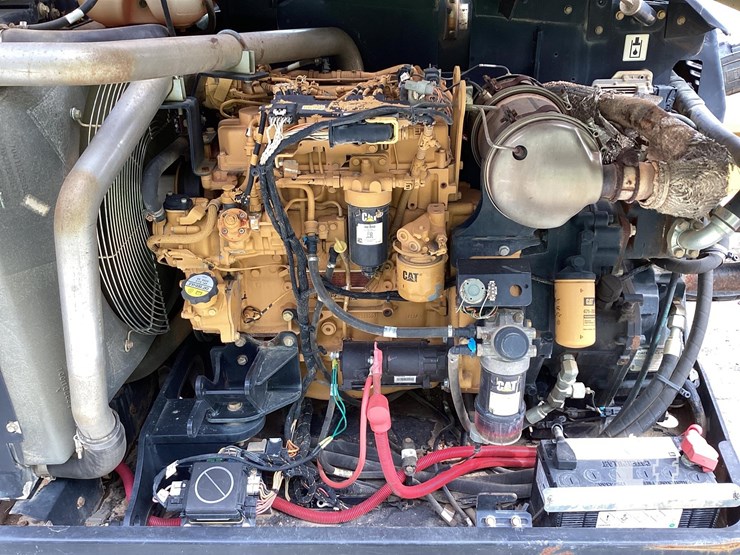 2014-caterpillar-tl642c-image-11