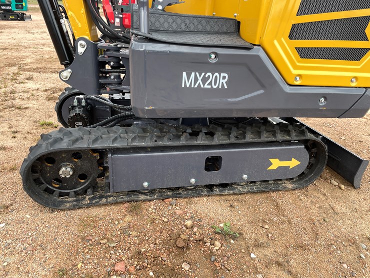 #1796-•-agt-mx20r-mini-excavator-image-9