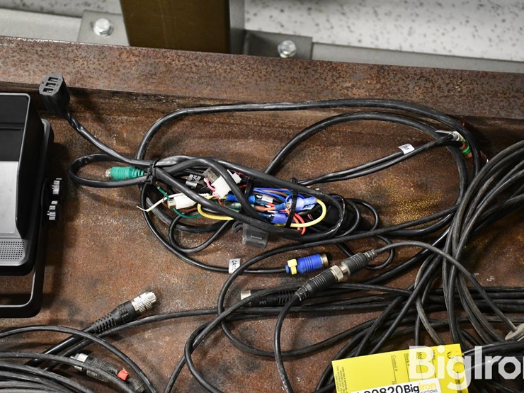 cab-cam-backup-tractor-cameras-image-11