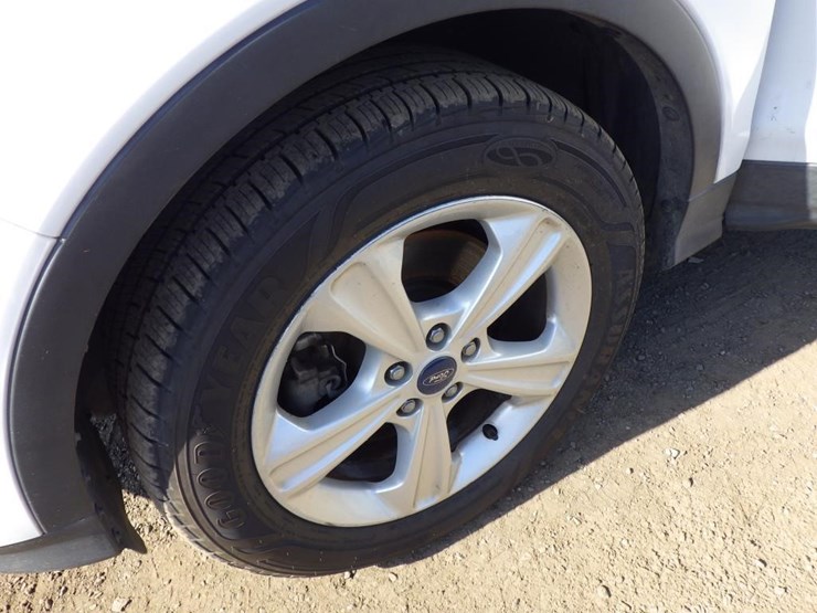 2013-ford-escape-image-13