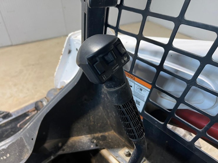 bobcat-s550-image-21