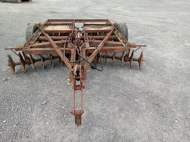 #901-•-ih-9'-wheel-disc-image-1