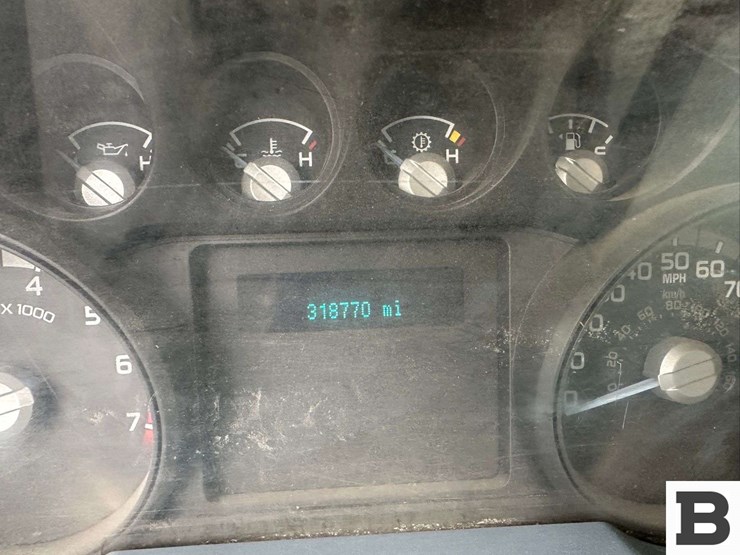 2011-ford-f350-image-22