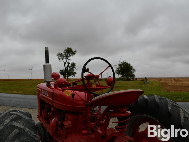 1951-farmall-m-2wd-tractor-image-13