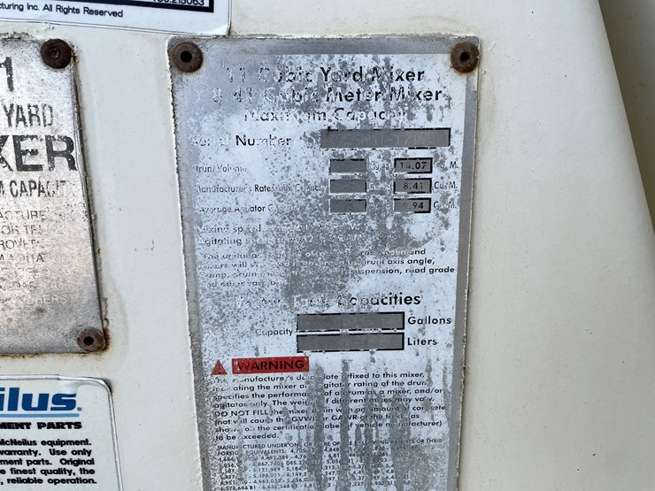 #3372-•-mcneilus-cement-mixer-drum-with-chutes-and-controls-image-22