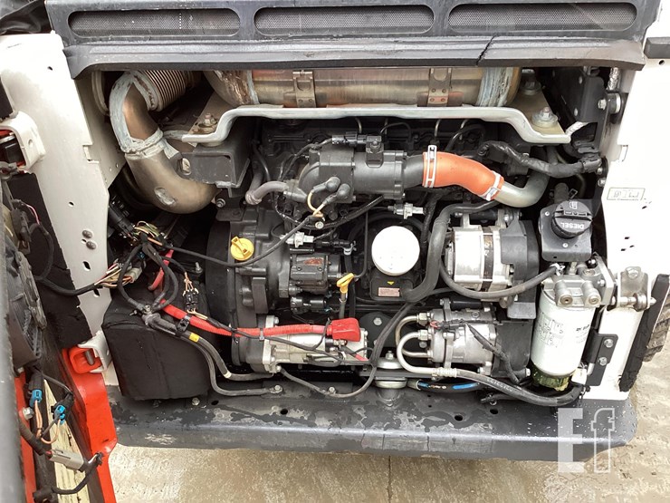 2023-bobcat-t770-image-12