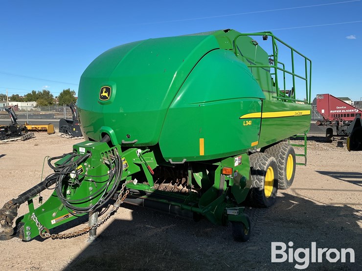 2021-john-deere-l341-image-1