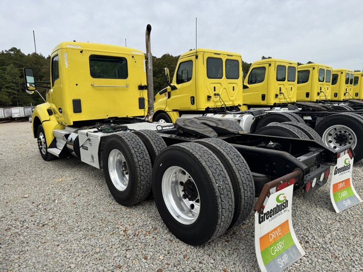2017-kenworth-t880-image-6